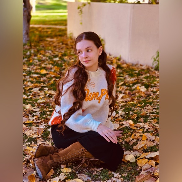 Meet your Posher, Jazlyn - Picture 2 of 9